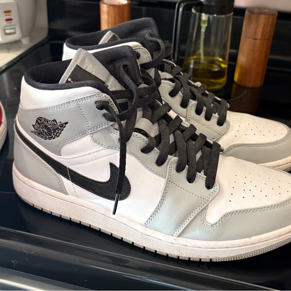 Jordan Men's Smoke Grey Jordan 1